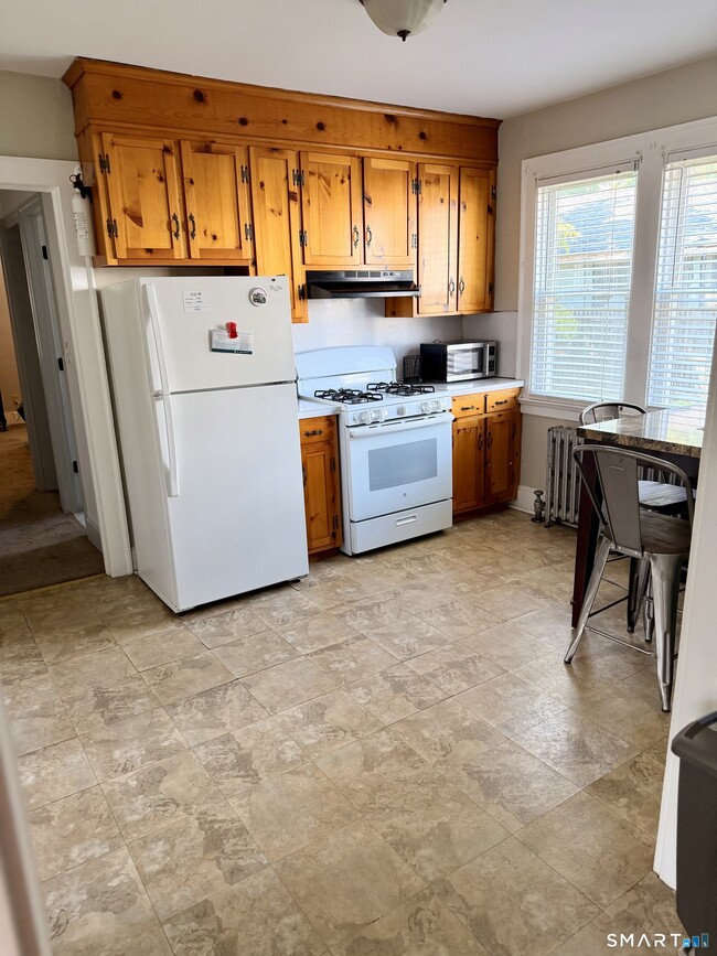 Building Photo - 47 Woodin St