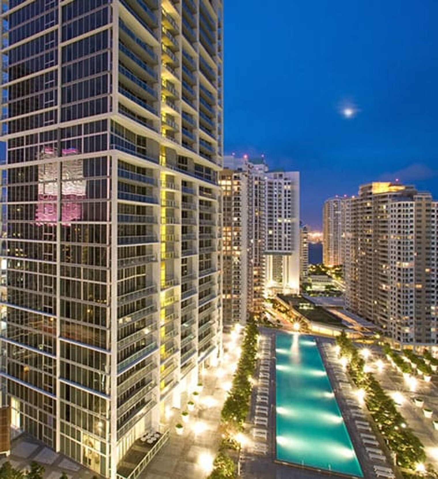 Building Photo - 609 Brickell Ave