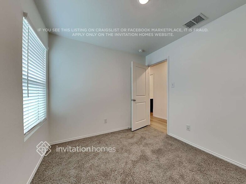 Building Photo - 352 Br Vlg Wy