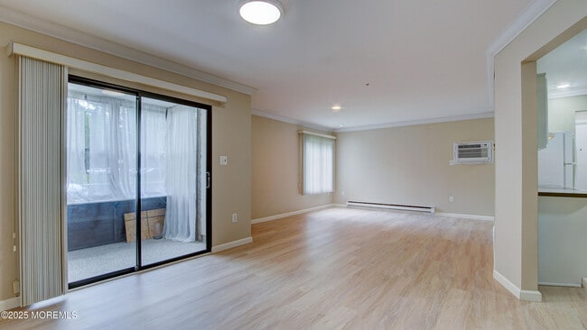 Building Photo - 30 Meadow Green Cir