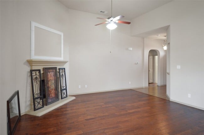 Building Photo - 3304 Stonecrop Trail