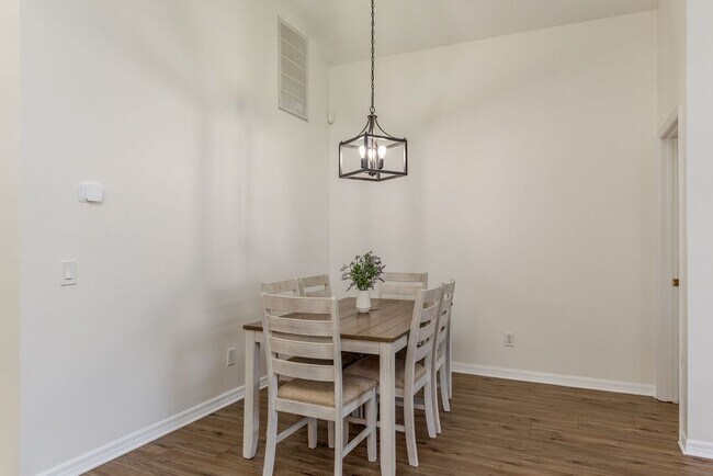Building Photo - 11539 Cypress Reserve Dr