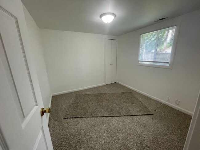 Building Photo - Renovated 3bed/1bath