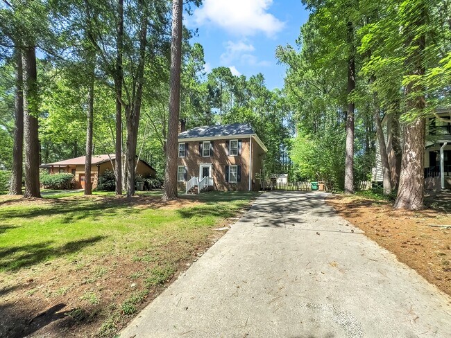 Building Photo - 312 Trappers Run Dr
