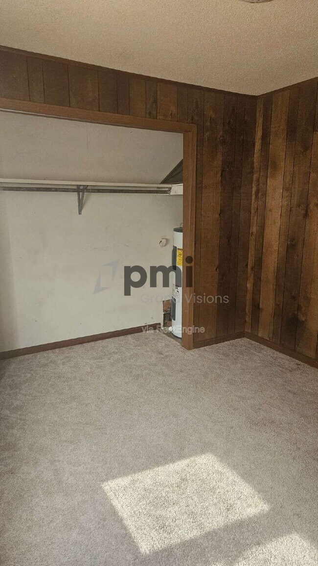 Building Photo - 955 4th St