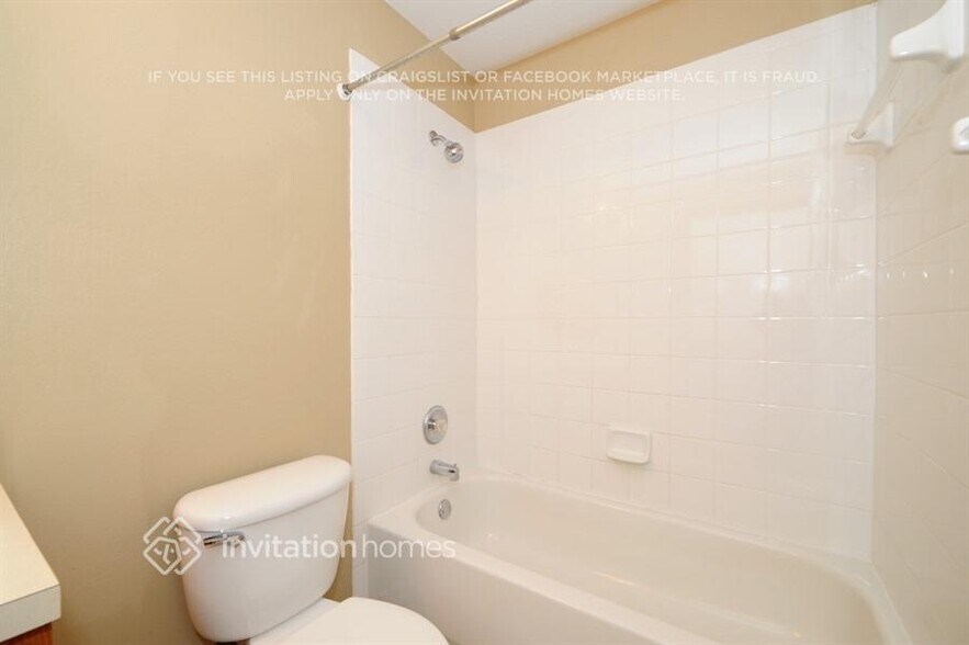 Building Photo - 25401 Lexington Oaks Blvd