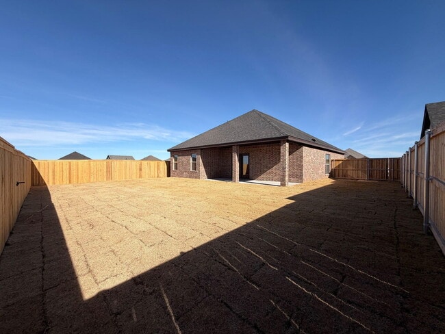 Building Photo - 409 Essex Ln