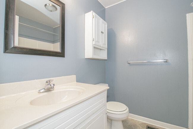 Building Photo - 1634 Hannibal Dr