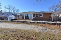 Building Photo - 3842 Meachem Rd