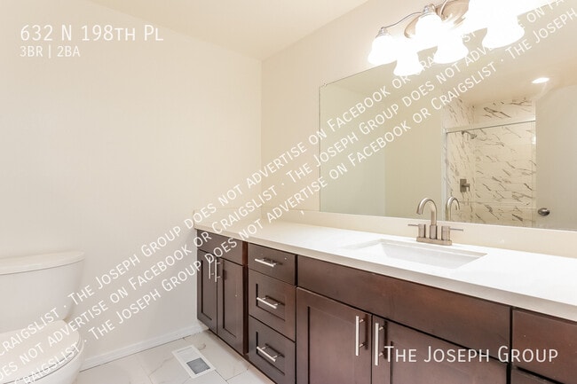 Building Photo - 632 N 198th Pl