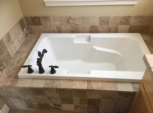 Building Photo - SW Bend Home with Upgrades!