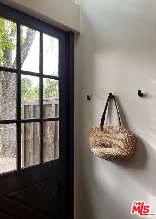 Building Photo - 21273 Entrada Rd