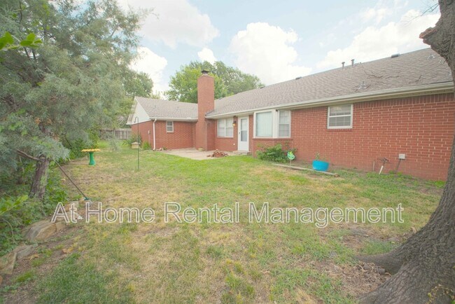 Building Photo - 5105 S Kingston Ave