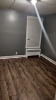 Building Photo - 463 Linden St