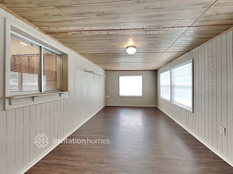 Building Photo - 3504 Yale Cir