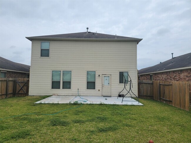 Building Photo - 20135 Linden Spruce Ln