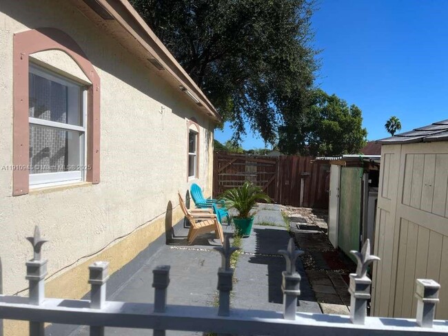 Building Photo - 28452 SW 141st Pl