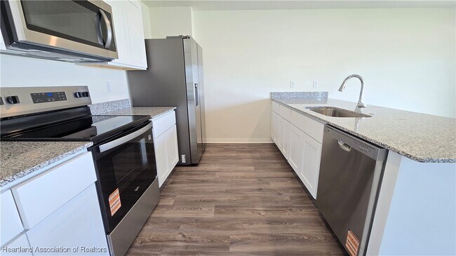 Building Photo - 1352 Stone Ridge Cir
