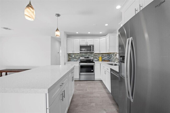 Building Photo - 5641 NE 8th Ave