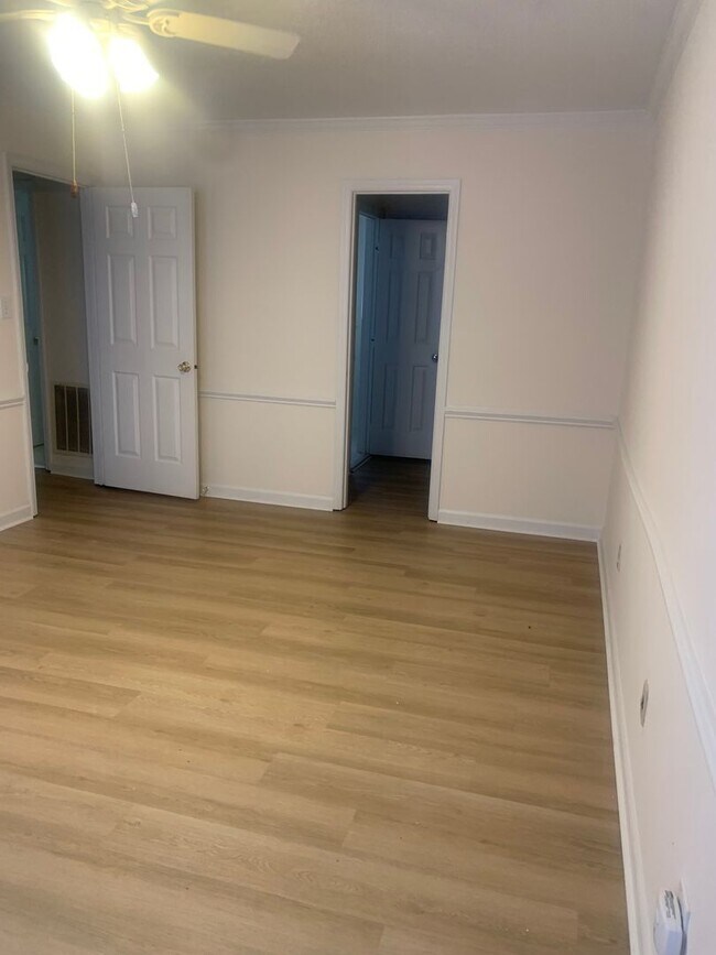 Building Photo - NORTH HILLS CHARMER--2 STORY--DOWNSTAIRS BEDROOM/OFFICE--FORMAL AREAS-LAUNDRY/MUD AREA-CARPORT