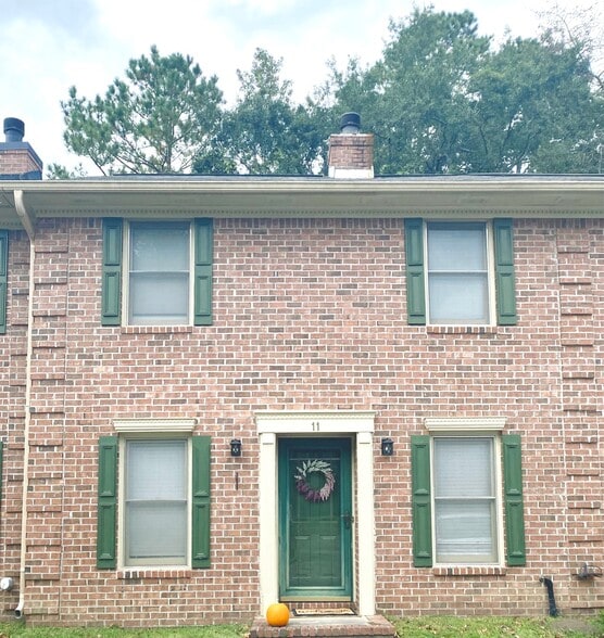 Front of townhouse - 302 Springview Ln