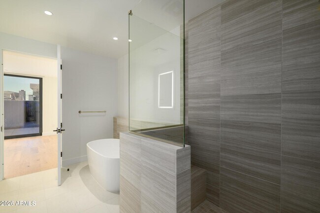 Building Photo - 4849 N Camelback Rdg Dr