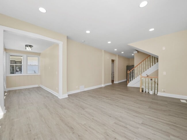 Building Photo - 811 S 7th Ave