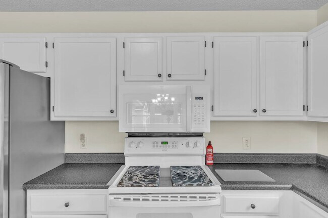 Building Photo - 295 Riggs Rd