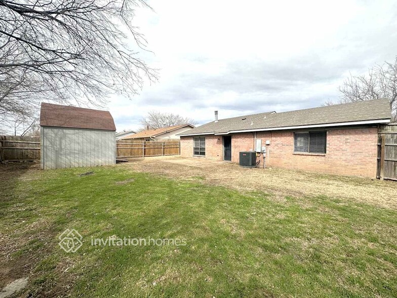 Building Photo - 509 Fox Dr