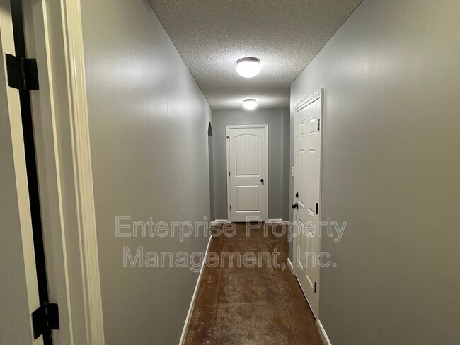 Building Photo - 9404 Eckley Pl