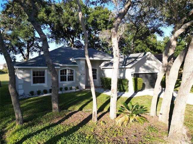 Building Photo - 2560 Tall Maple Loop