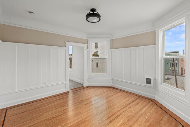 Building Photo - 81 Hoff St