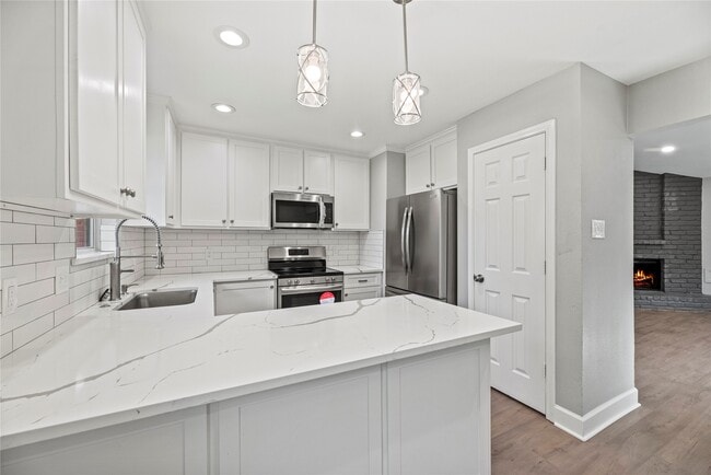 Building Photo - 3031 Jenny Dr