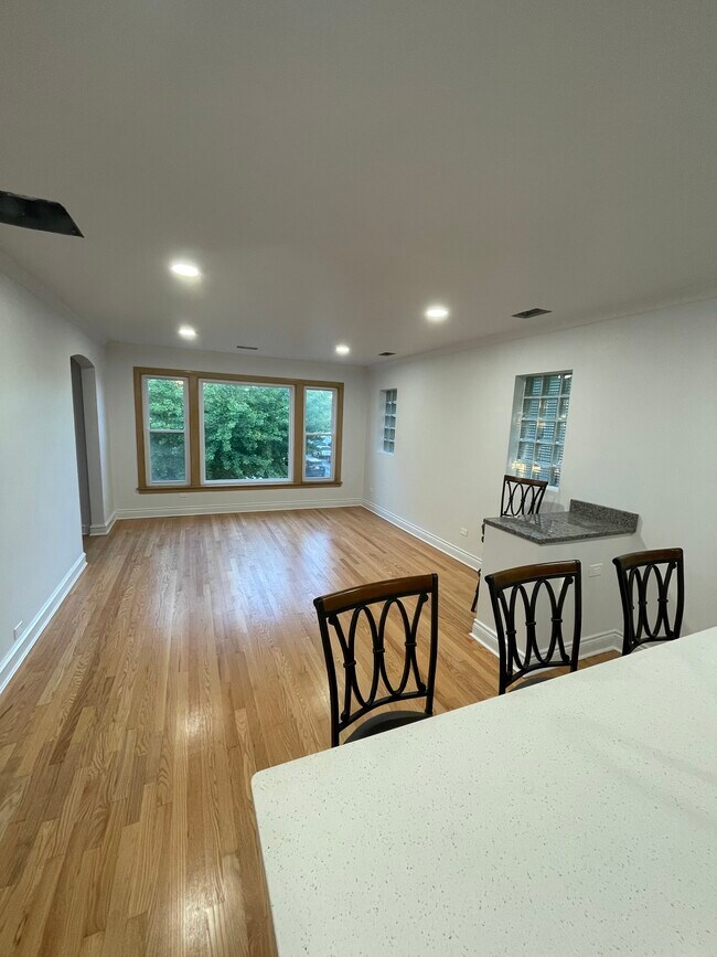 Living Room - 2200 N Leamington Ave