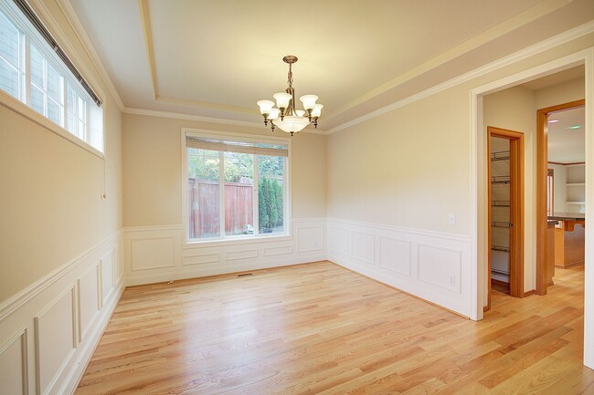Building Photo - 4bd/2.5ba Lynnwood House