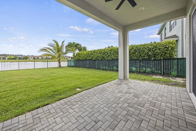 Building Photo - 16007 Whippoorwill Cir