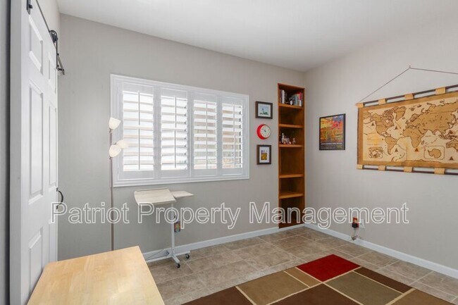 Building Photo - 9708-9708 E Vía Linda