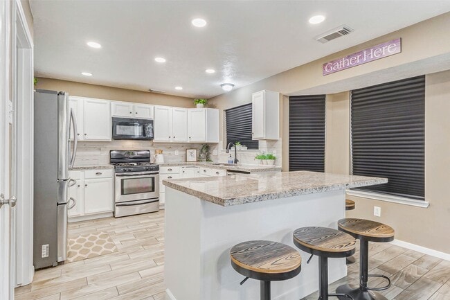 Building Photo - 18711 Appletree Hill Ln