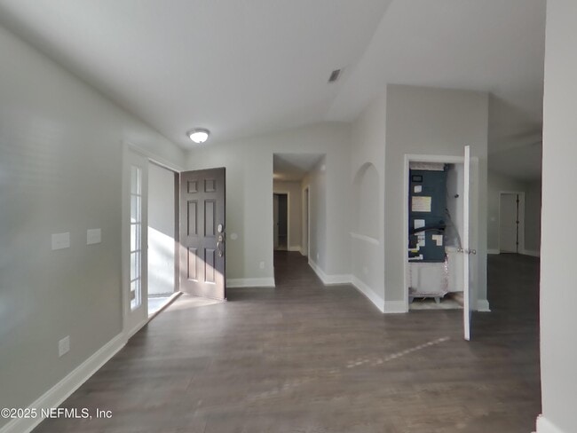 Building Photo - 2268 Eisner Dr