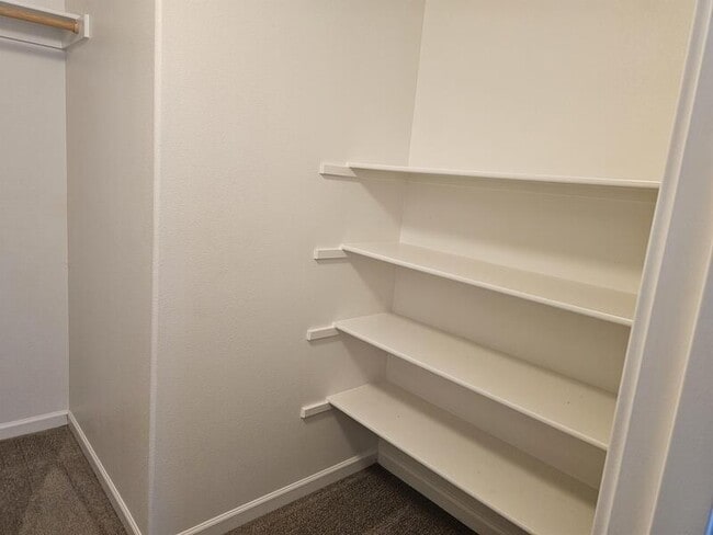 Building Photo - 5724 NE 58th Way