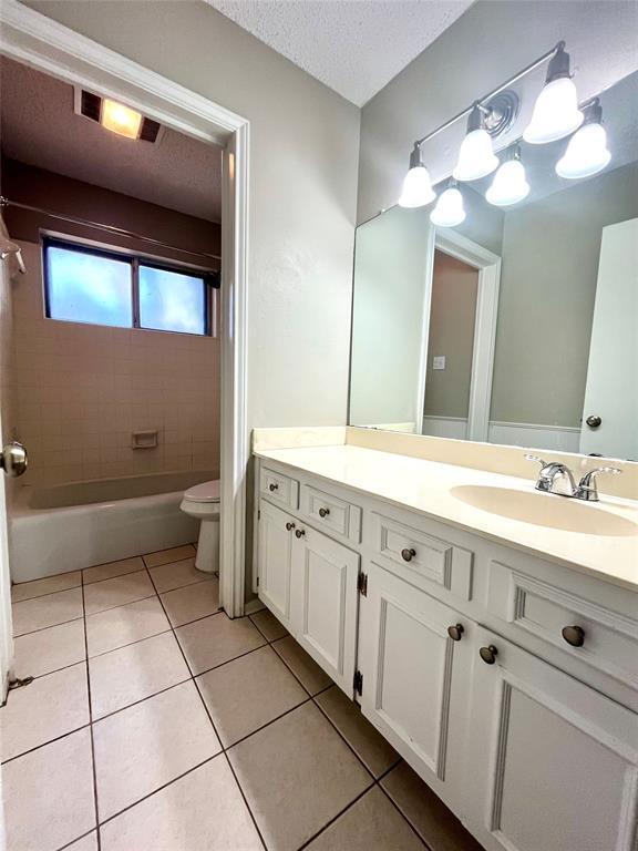 Building Photo - 2307 Monarch Dr