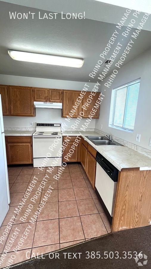 Building Photo - 2 Bedroom/2 Bathroom Apartment in Kearns