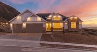 Building Photo - 2714 Eagle Dr