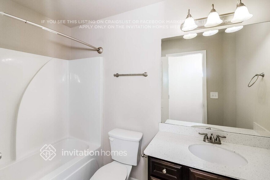 Building Photo - 422 Braemore Mill Dr