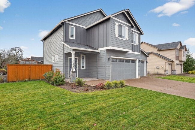 Building Photo - 2595 S Ginger St