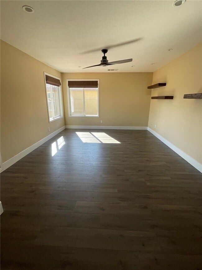 Building Photo - 32689 Cottonwood Rd