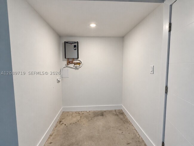 Building Photo - 5781 Biscayne Blvd