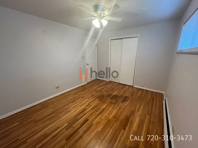 Building Photo - 2516 Quay St