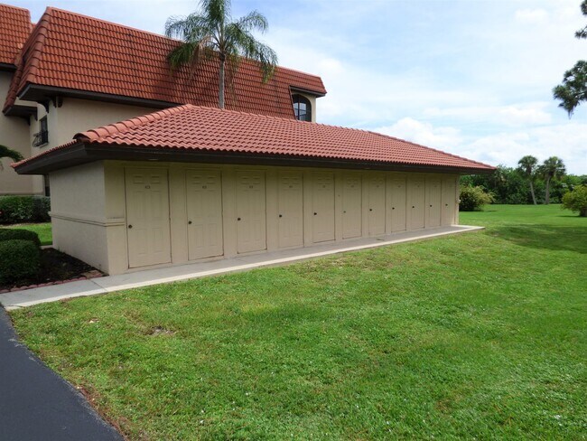 Building Photo - Rolls Landing Condo- Gated community with all the features