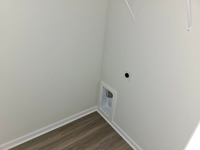 Building Photo - Brand New 3BR Home Minutes from the Airport